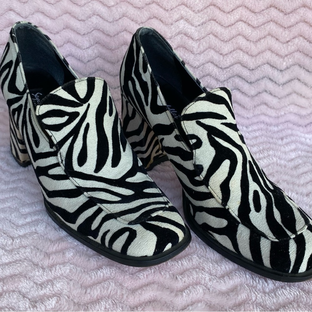 Seychelles Vintage Zebra Stripe Chunky Heels